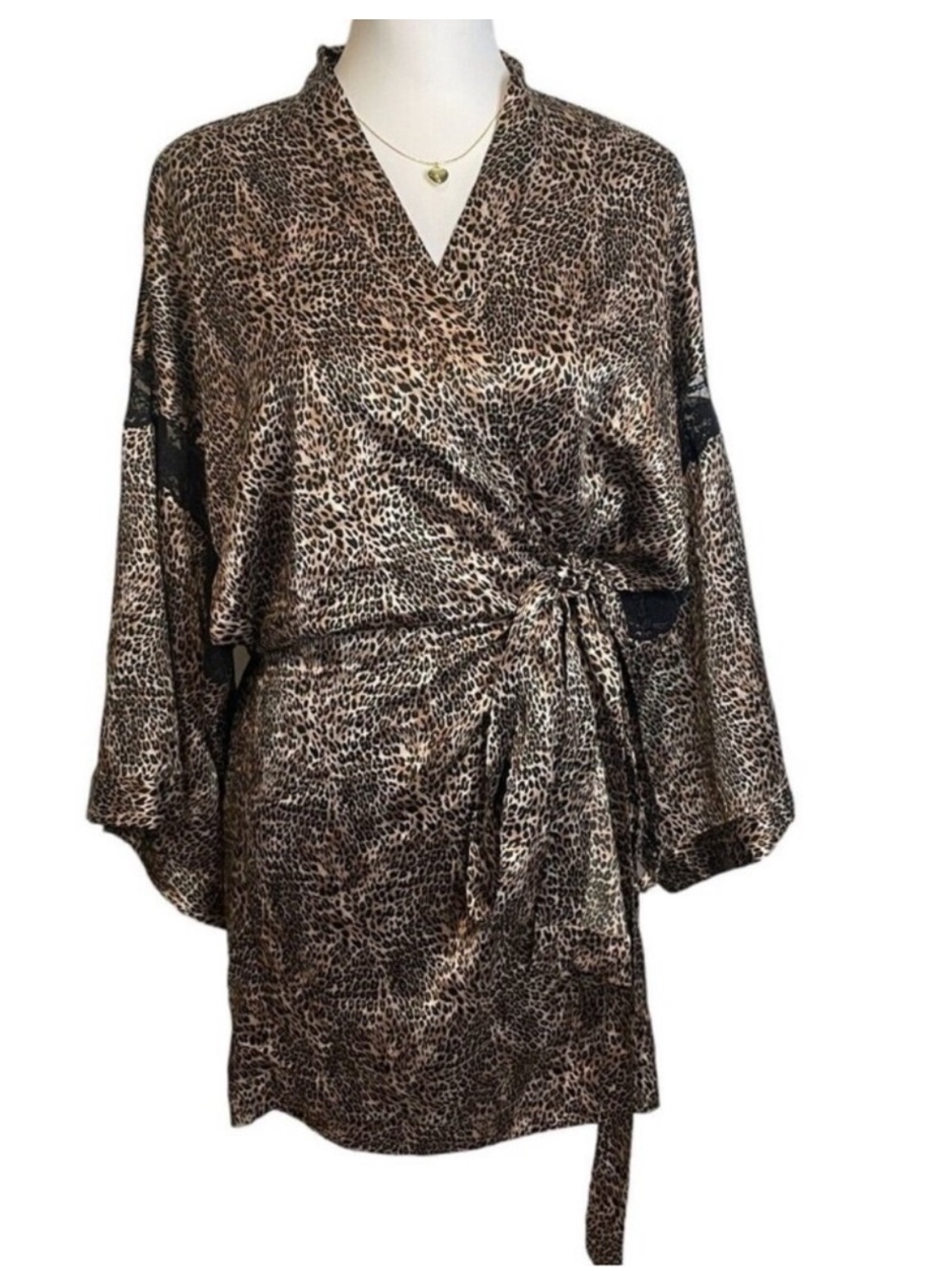 NWT Victoria’s Secret Leopard Print Wrap Lace Sleeve Robe Medium/Large